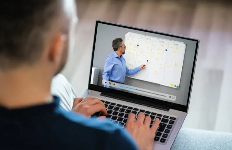 Desafíos de la educación virtual: los docentes