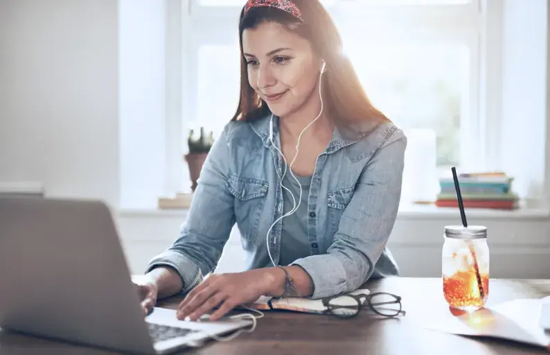 Escucharse para aprender idiomas online