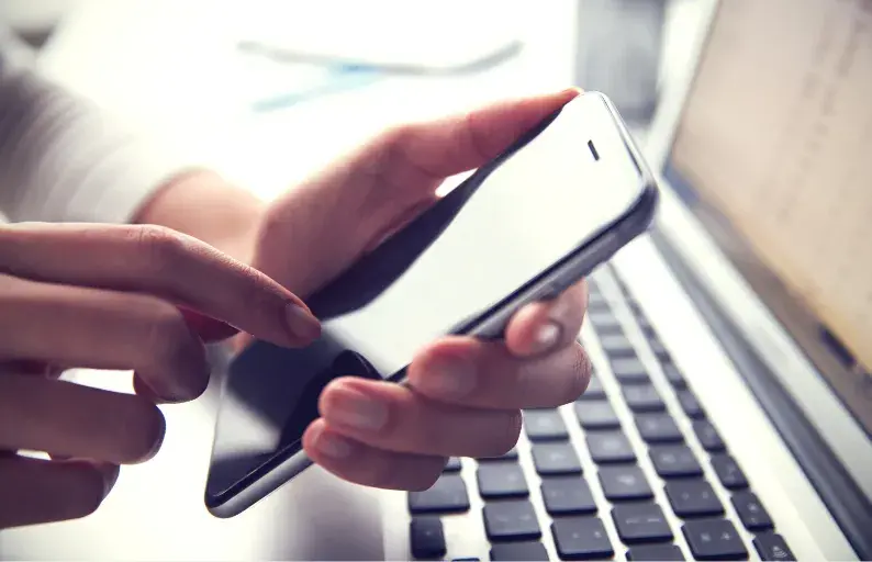 Aprendizaje móvil dentro y fuera de clase