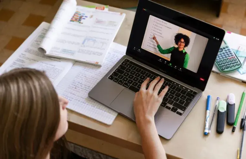 ¿Qué hace un preparador de oposiciones