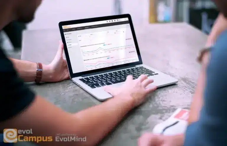 evolCampus: a platform that combines the best of both worlds