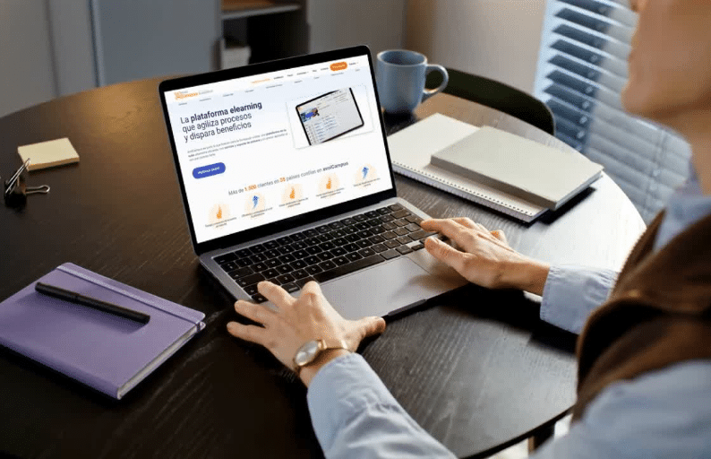 Plataformas LMS el aliado clave para el reskilling corporativo
