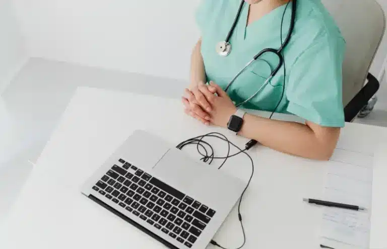 Piattaforme di e-learning in chirurgia: formazione continua oltre il congresso